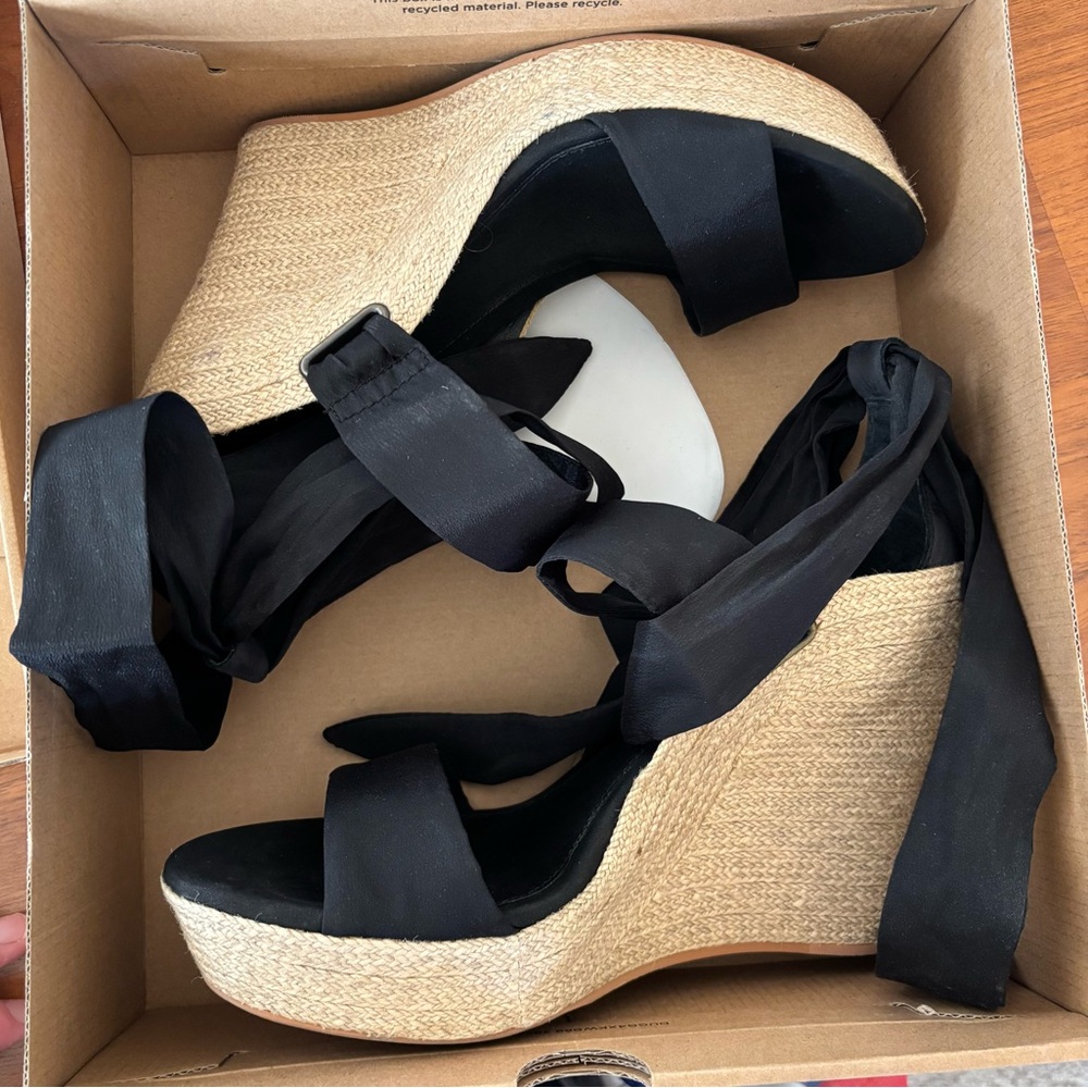 Ugg Women’s Jules Platform Wedge Ribbon Tie Espadrille Sandals Black/Beige sz 9 - Picture 4 of 16